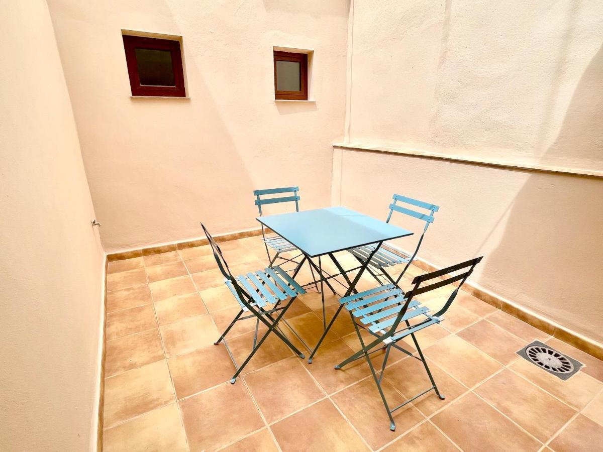 Casa de Férias Old Town House With Lounge Area *